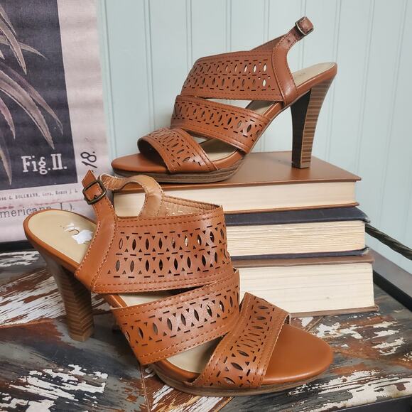 Me Too "sage" Heeled Sandal Open Toe & heel Ankle Buckle Strap lasercut  W8.5 - Picture 1 of 10